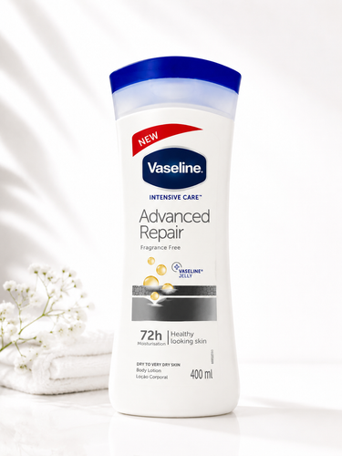 لوسیون بدن نرم کننده 72 ساعته مدل Advanced Repair مناسب پوست های خیلی خشک حجم 400 میل وازلین